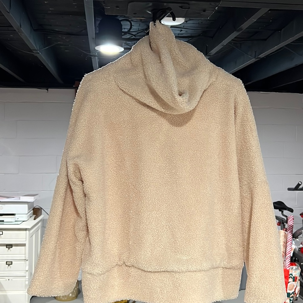 Brand new Tuckernuck sweater, I removed the tags but never wore this
